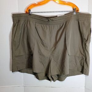 Old Navy Olive Women's Shorts Size 4X